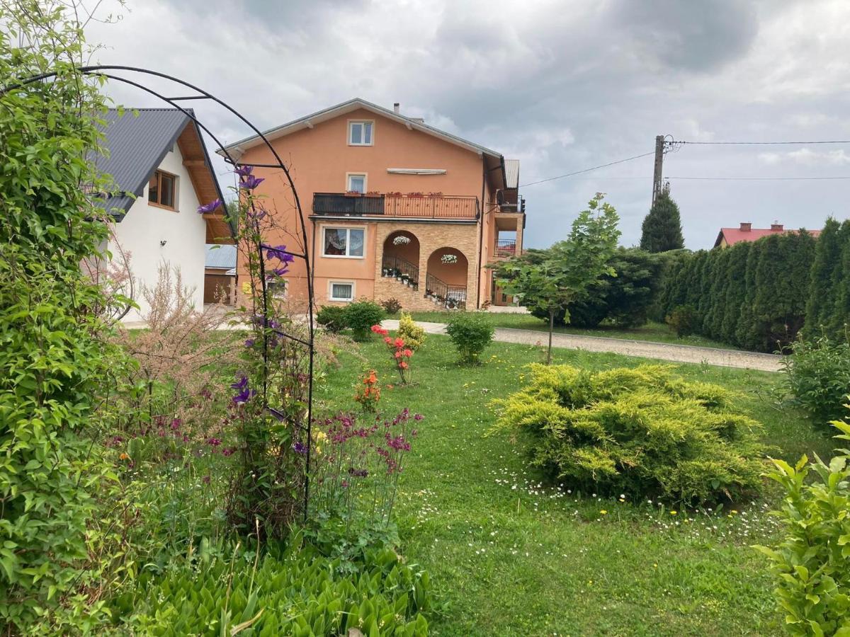 Agroturystyka U Podnoza Gory Cergowej 杜克拉 外观 照片