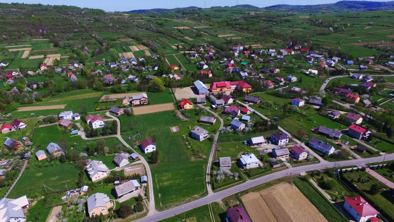 Agroturystyka U Podnoza Gory Cergowej 杜克拉 外观 照片