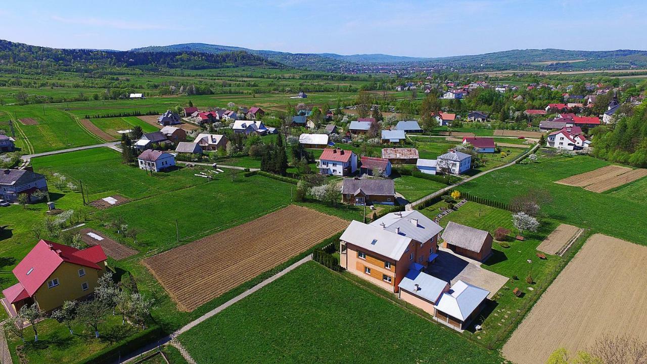 Agroturystyka U Podnoza Gory Cergowej 杜克拉 外观 照片
