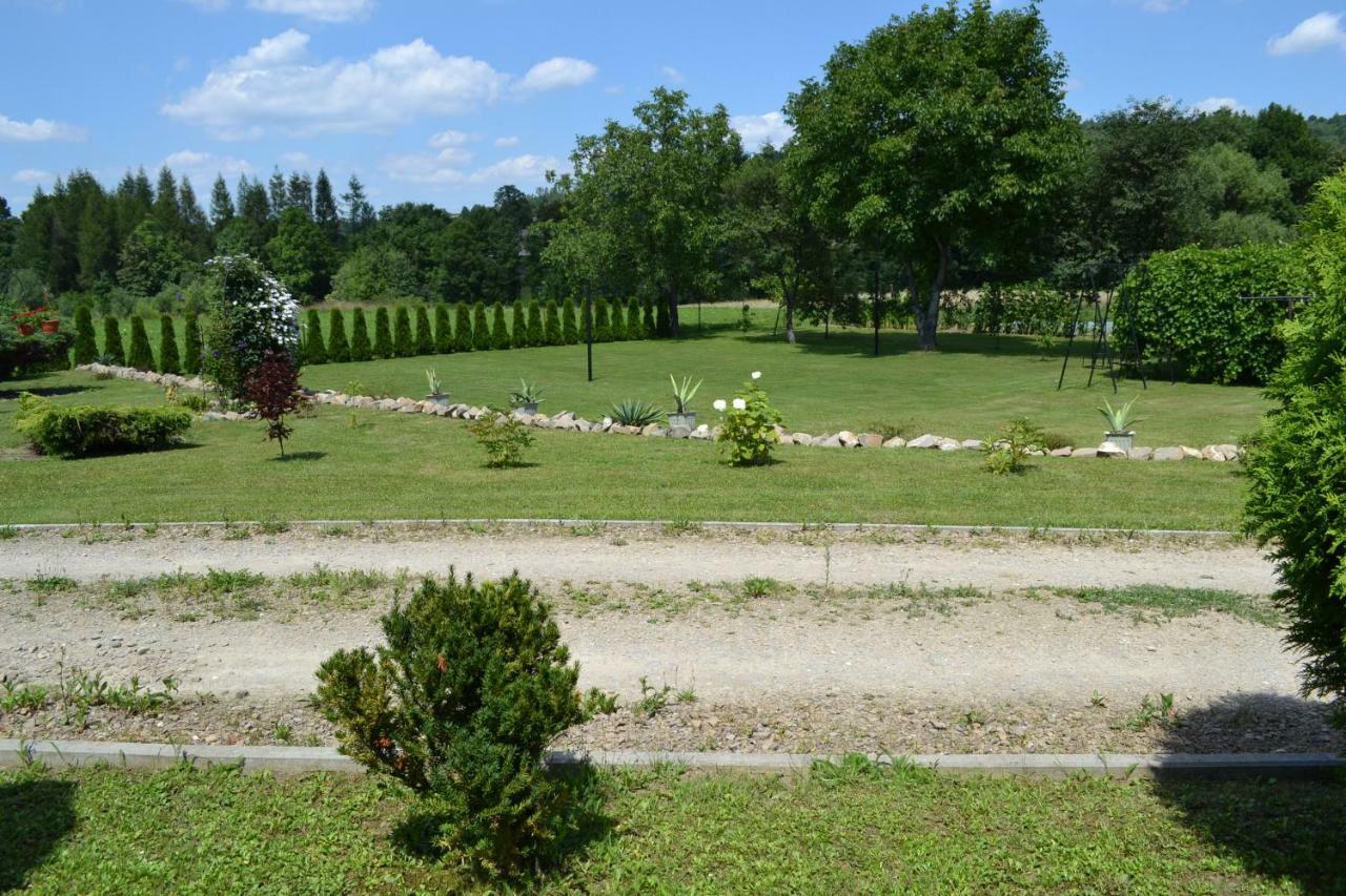 Agroturystyka U Podnoza Gory Cergowej 杜克拉 外观 照片